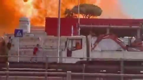 BREAKING 
A powerful explosion has been reported in Rome, the capital of Italy 

Emergency services have rushe