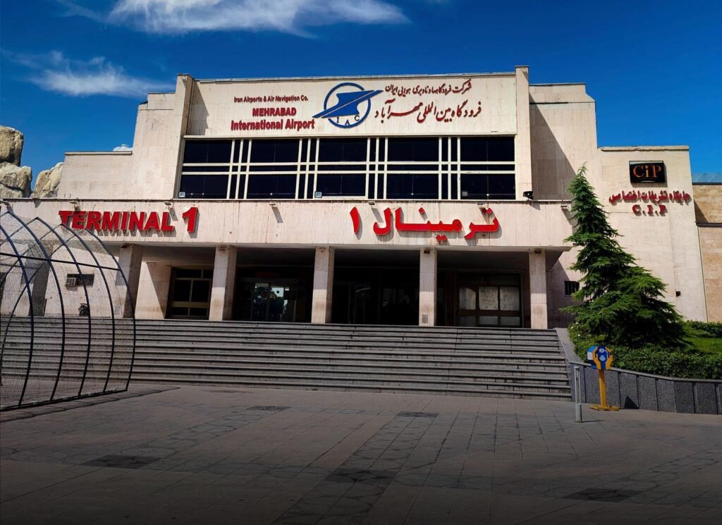 BREAKING
An explosion has been reported near Mehrabad Airport in Tehran, Iran 

 Local sources report a loud