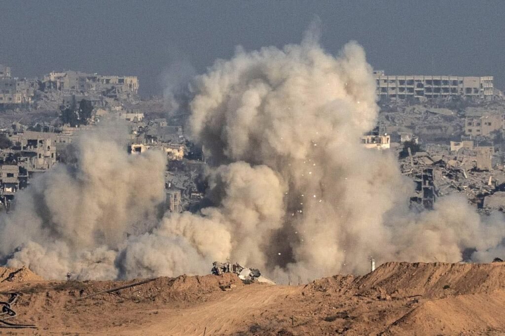 BREAKING

 Fresh Israeli Bombing on Gaza 
Despite already being devastated by over 100,000 tons of explosives