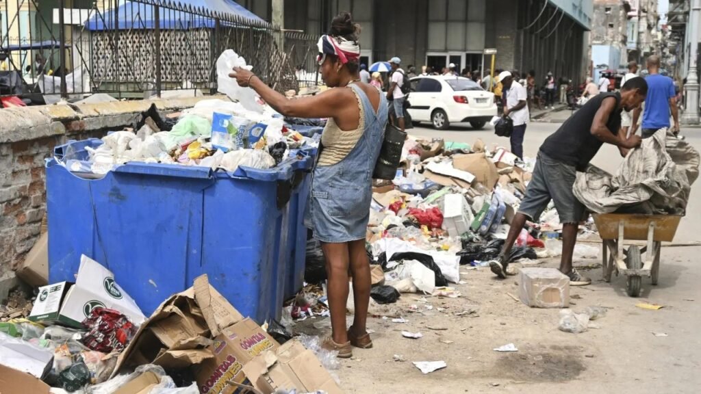 Breaking News! 
 Cuba fires labour minister for calling all beggars fakes
 Cuban government dismissed Labour M