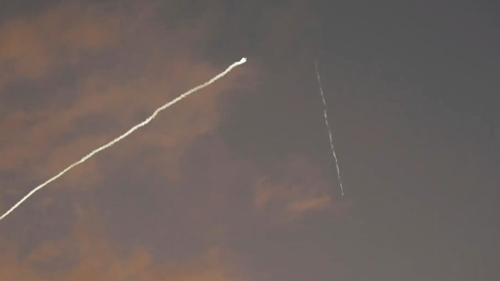 Breaking News! 
 Israeli army says intercepted missile launched from Yemen
 Israel's military said it intercep