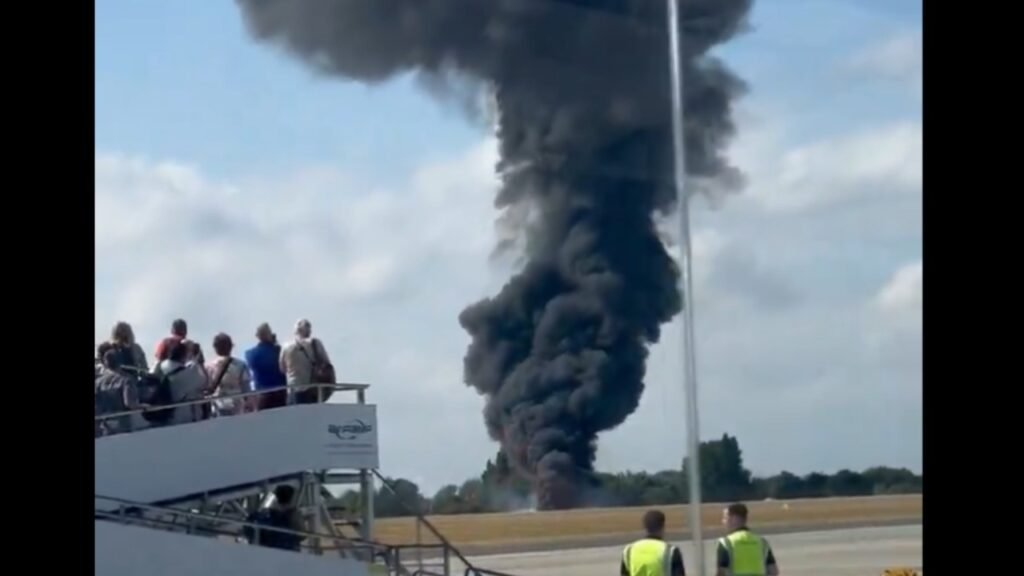 Breaking News! 
 Jet crashes at London Southend Airport shortly after take off; casualties feared
 
Read more: