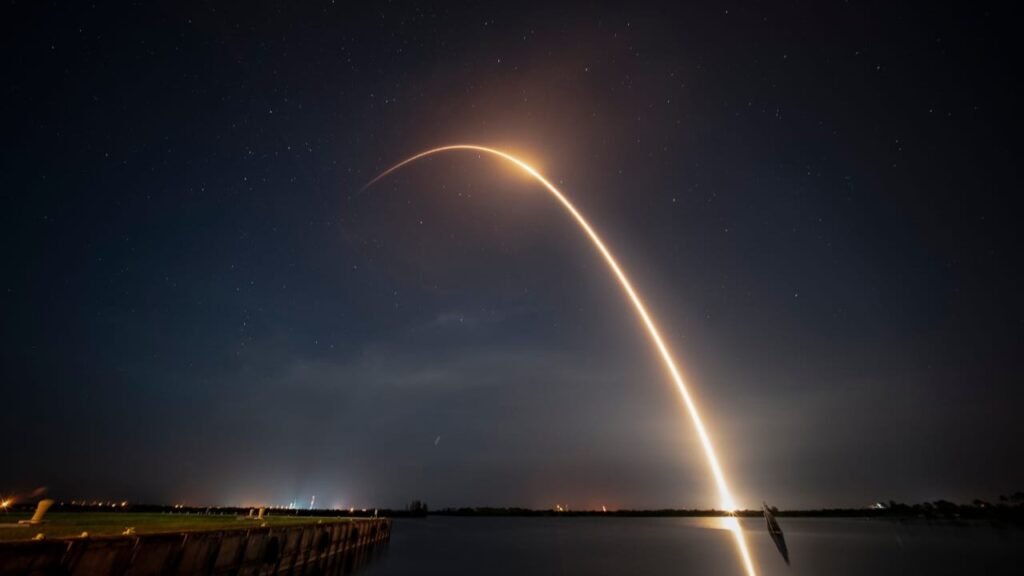 Breaking News! 
 Watch: SpaceX launches Starlink mission from Cape Canaveral; 28 more broadband satellites add