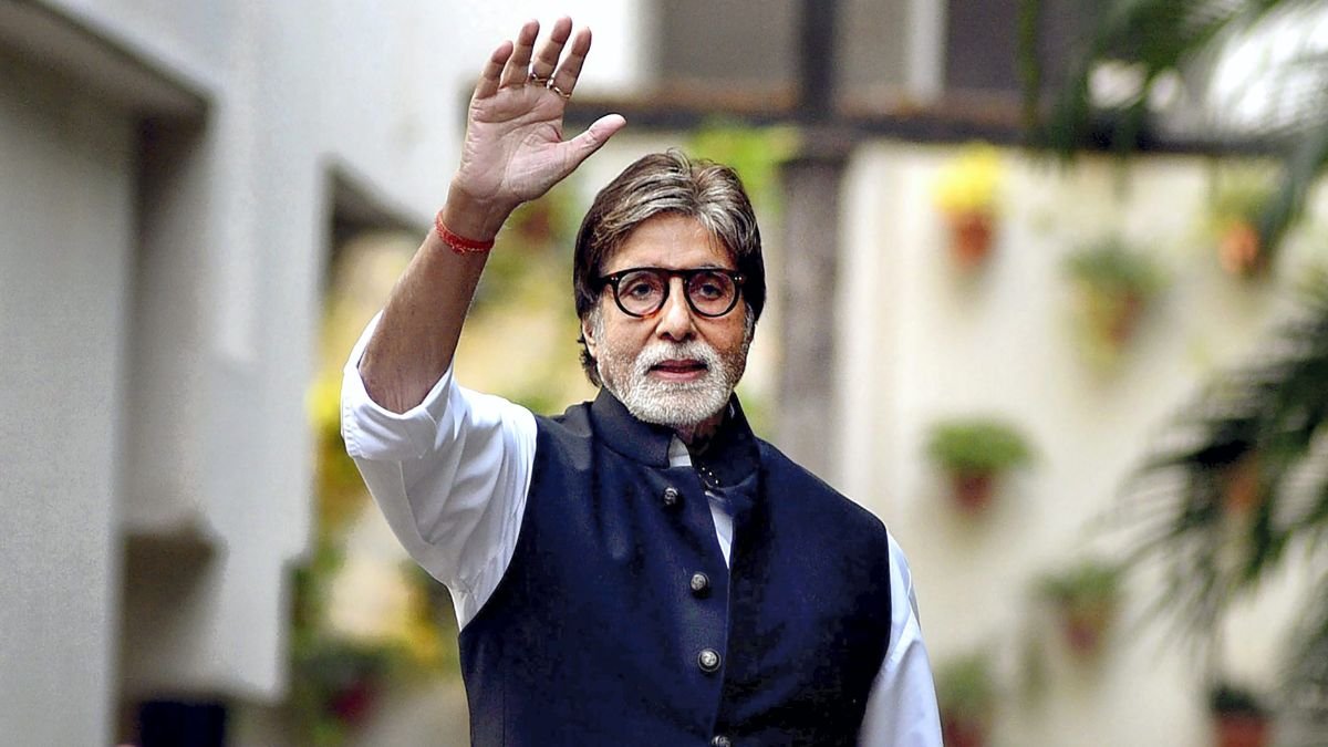 From 'Agneepath' to 'Silsila': The many faces of Amitabh Bachchan